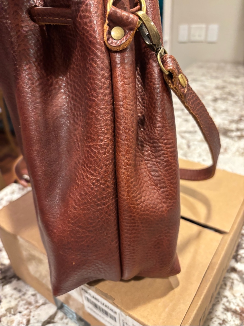 Portland Leather Large Bucket Bag- Nutmeg - Picture 6 of 7